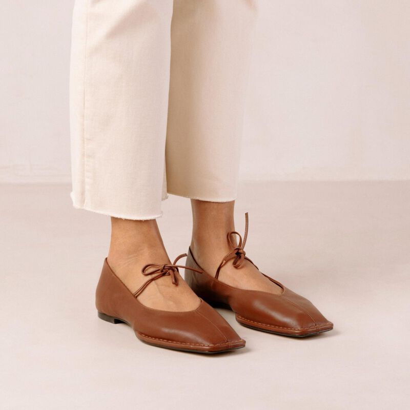 Alohas Sway Ballet Flats image number 3